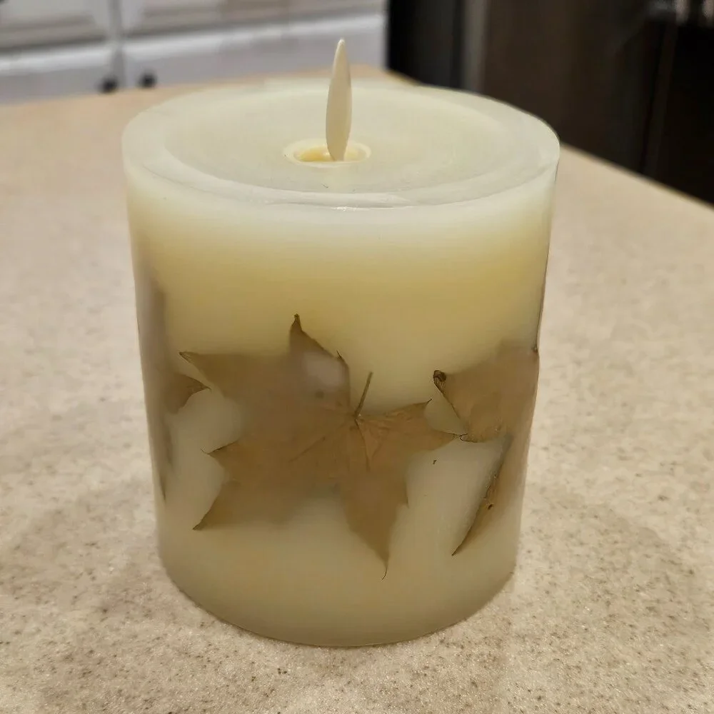 RARE LUMINARA FLAMELESS MOVING WICK FALL GOLD LEAF PILLAR CANDLE BATTERY CANDLE